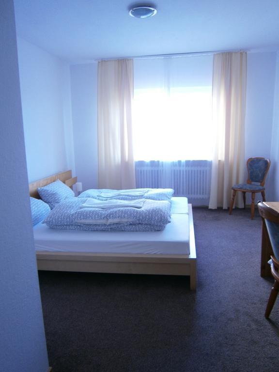 Hotel Strauss Waldbronn Δωμάτιο φωτογραφία