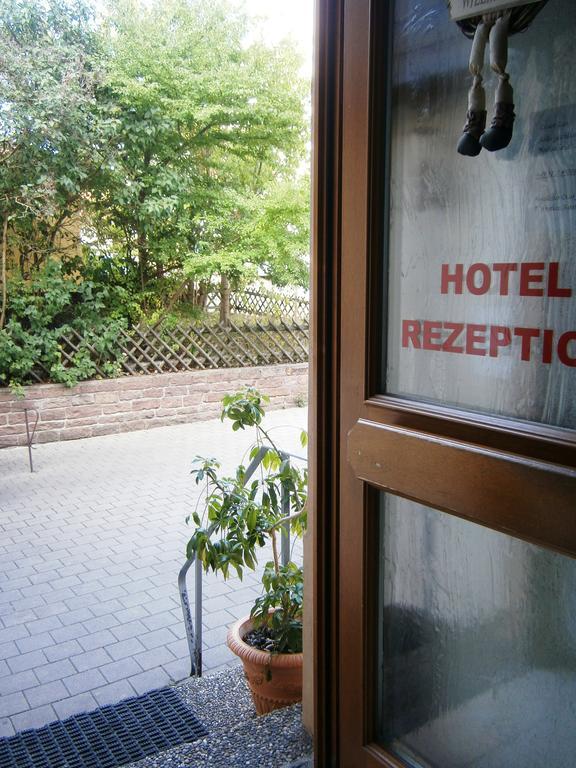 Hotel Strauss Waldbronn Εξωτερικό φωτογραφία