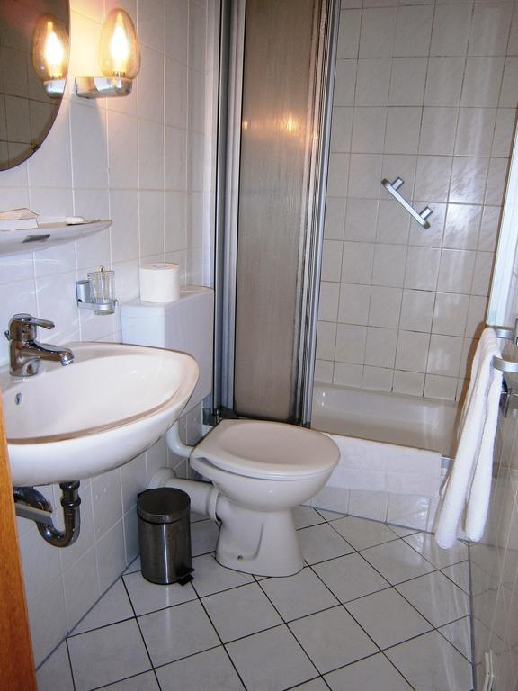 Hotel Strauss Waldbronn Δωμάτιο φωτογραφία