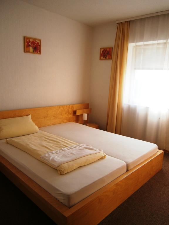 Hotel Strauss Waldbronn Δωμάτιο φωτογραφία